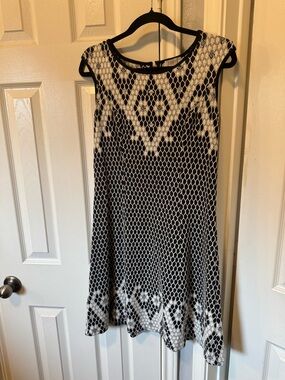 LOFT Black & White Geometric Sleeveless Midi Dress
